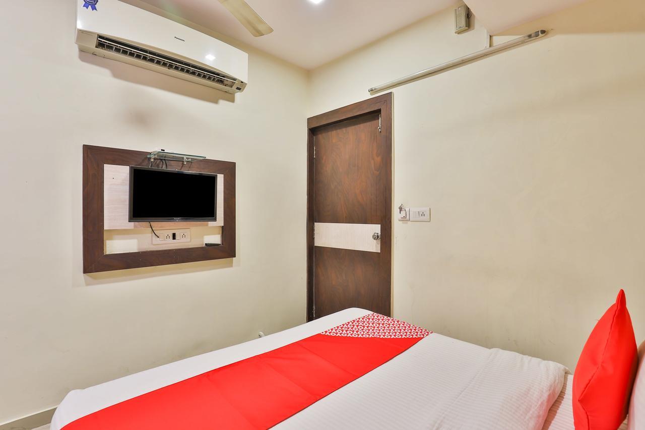 Oyo Hotel Sree Balaji Residency Ahmedabad Ngoại thất bức ảnh